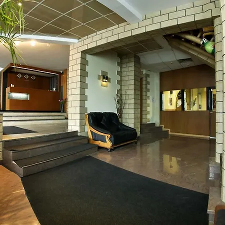 فندق Family Hotel Edi 3*