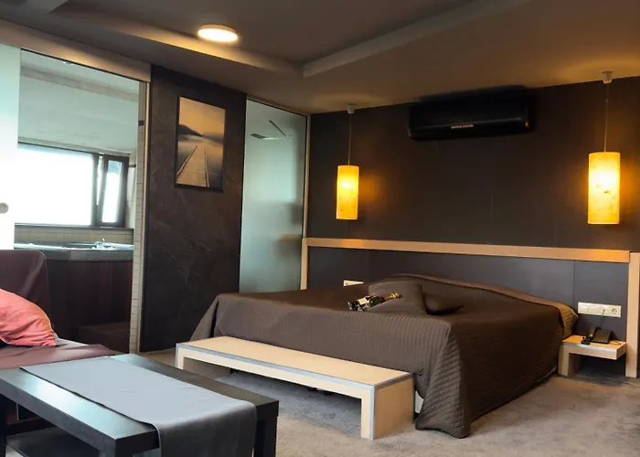 Family Edi ホテル 3*